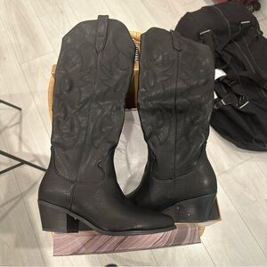 Black Cowboy Boots